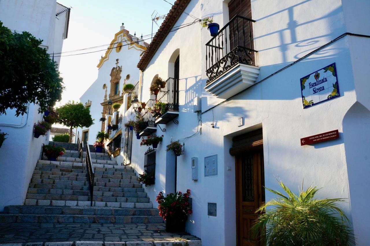Unique Andalusian Townhouse Next To Beach เอสเตโปนา ภายนอก รูปภาพ