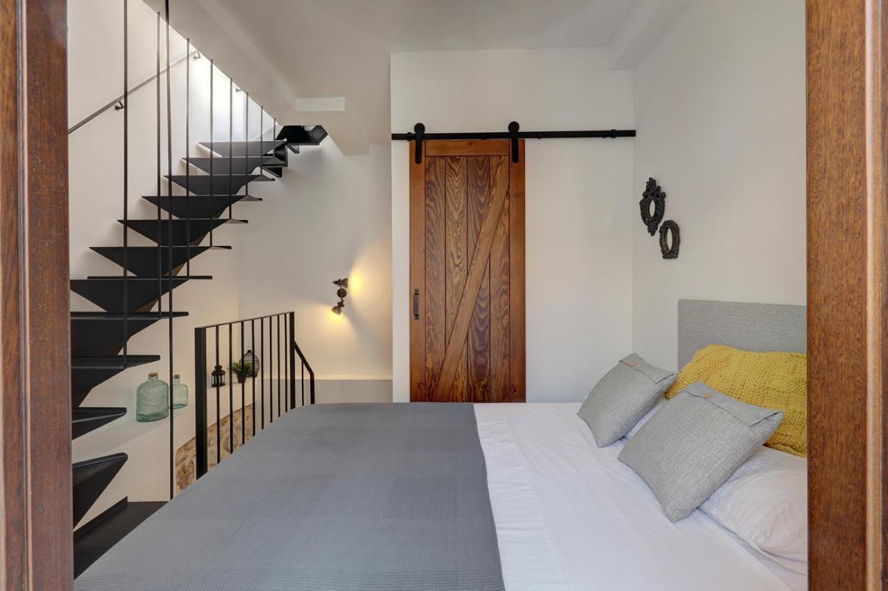 Unique Andalusian Townhouse Next To Beach เอสเตโปนา ภายนอก รูปภาพ