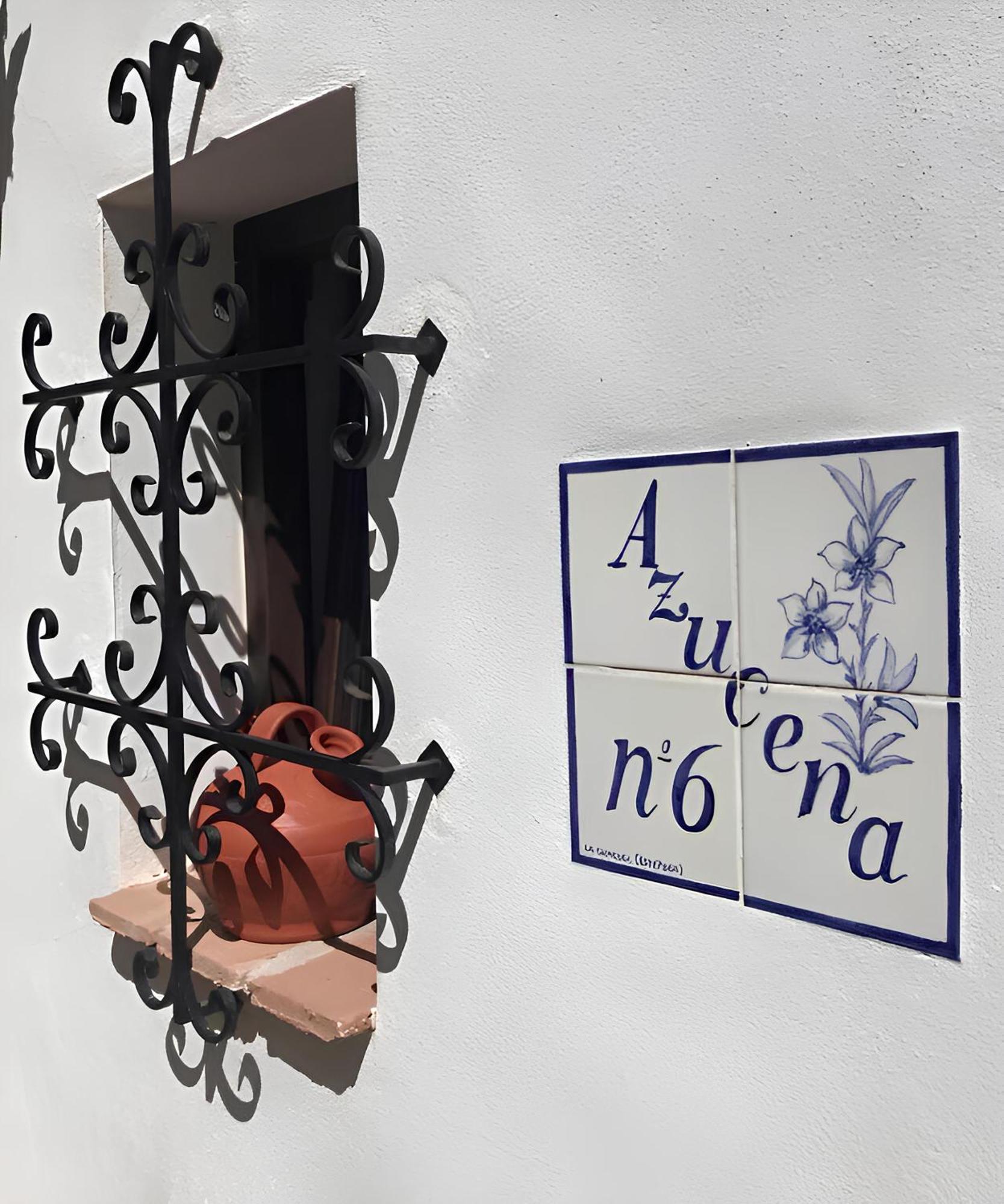 Unique Andalusian Townhouse Next To Beach เอสเตโปนา ภายนอก รูปภาพ